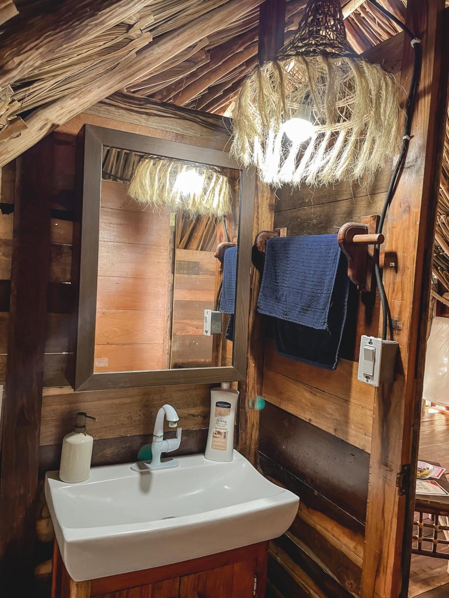 Chavez Eco Beach Camping And Cabanas Tulum Rom bilde